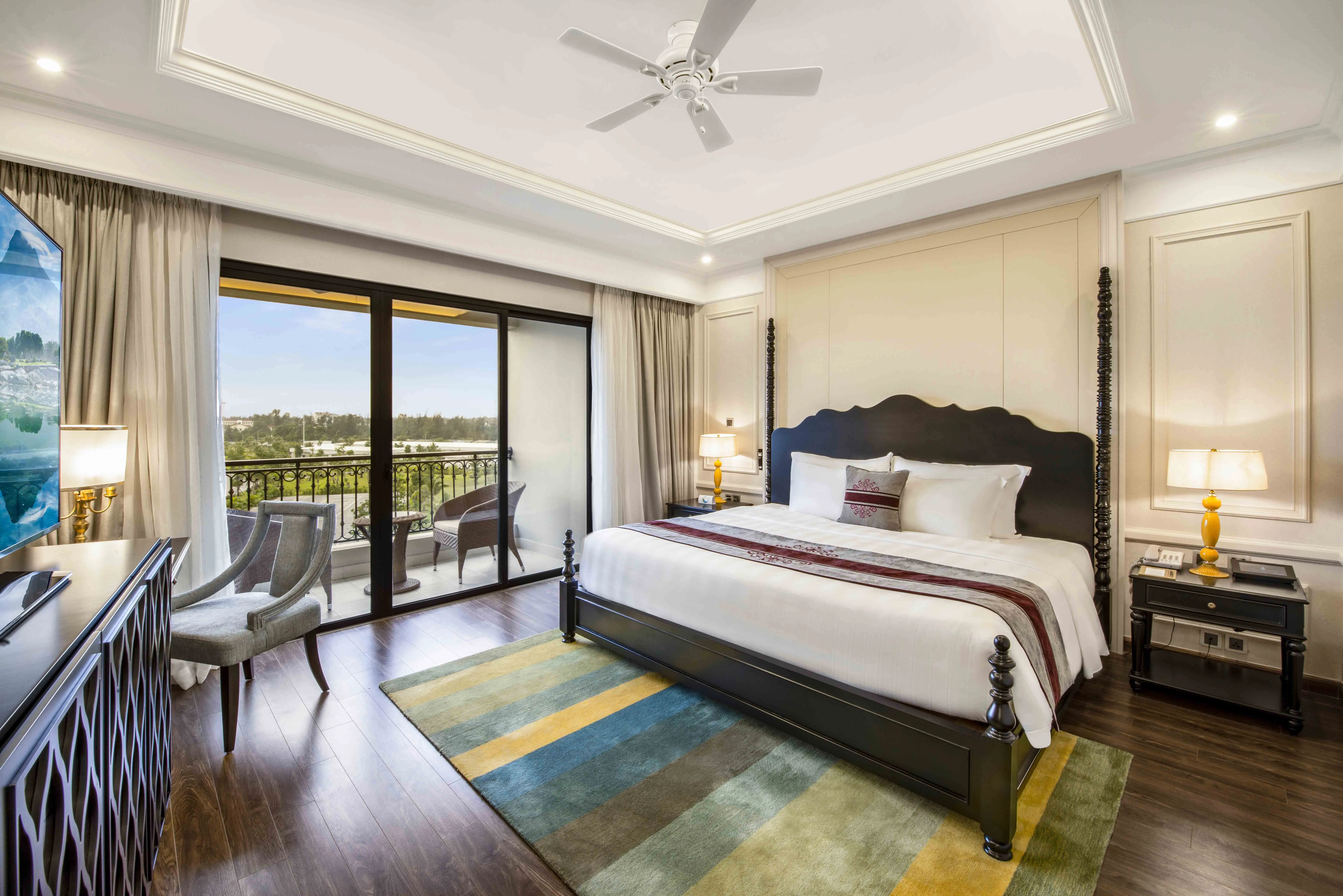 banner page room