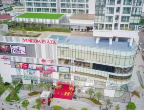 Shopping mall