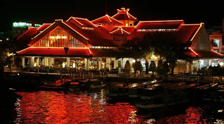Chợ đêm Tây Đô