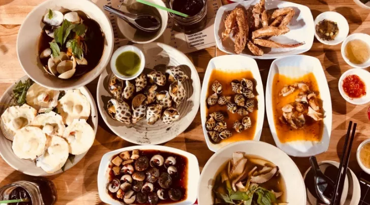Ăn tối Sài Gòn