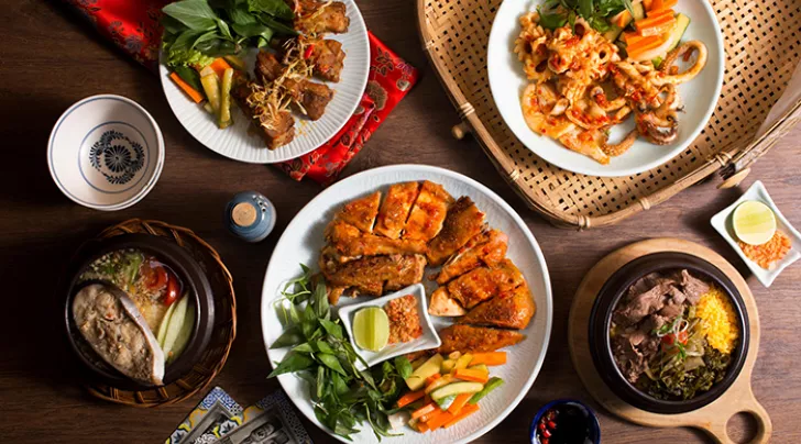 ăn trưa ở Huế 