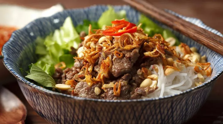 Bún bò Nam Bộ