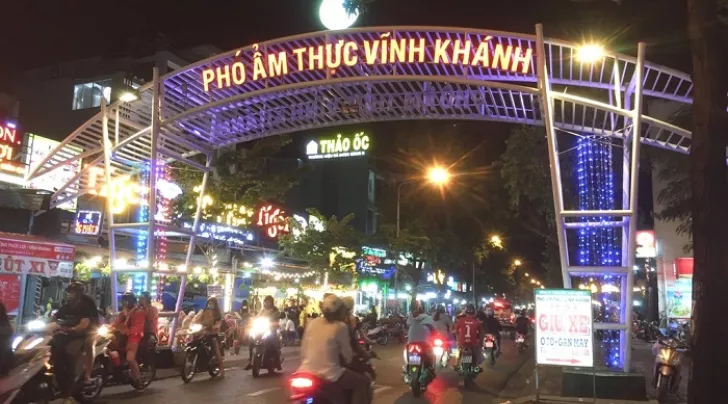phố ẩm thực Vĩnh Khánh 