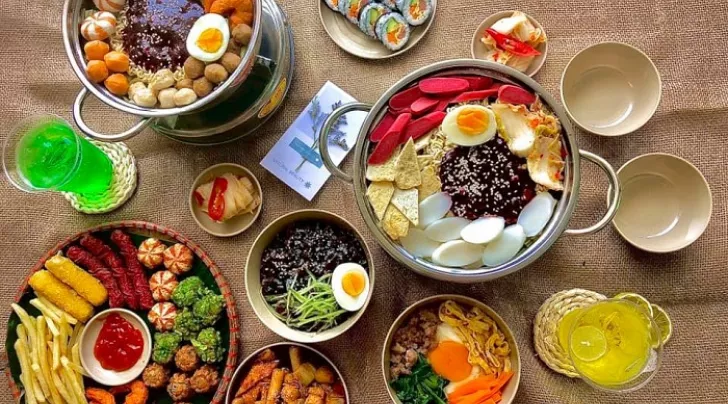quán ăn vặt ở Huế