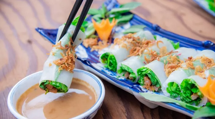 Bánh ướt thịt nướng