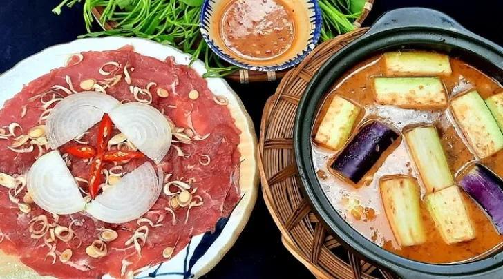 lẩu bò mắm ruốc 