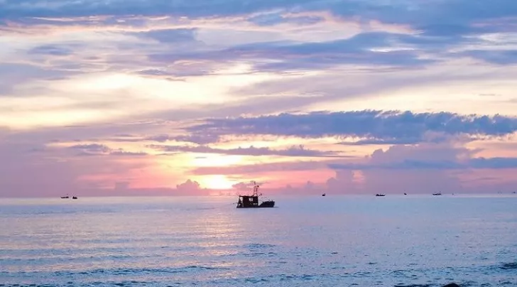 bãi biển Cửa Hiền