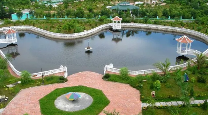 suối nước nóng Tiên Lãng