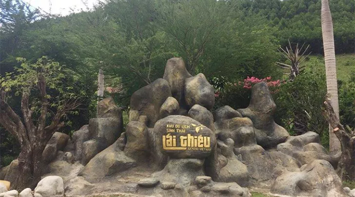 Khu du lịch sinh thái Lái Thiêu