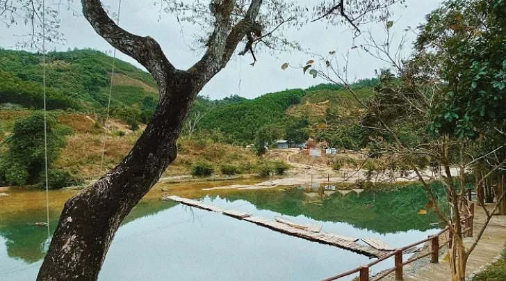 Suối Đá Hòn Giao