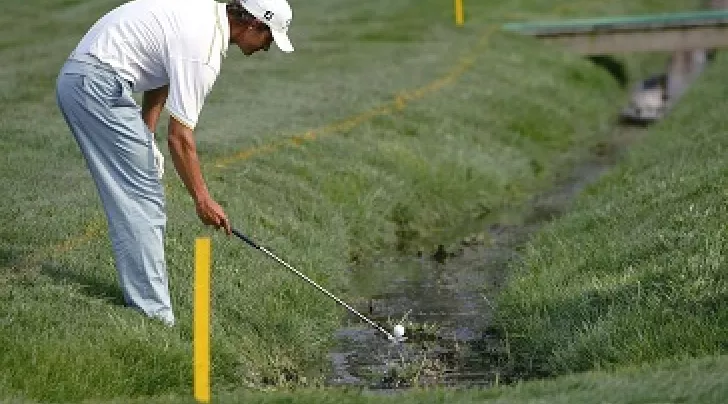Luật bẫy nước trong golf