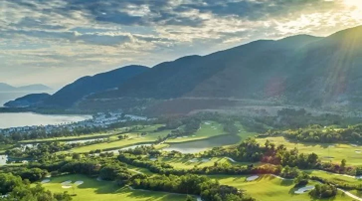sân golf đầu tiên của Vinpearl
