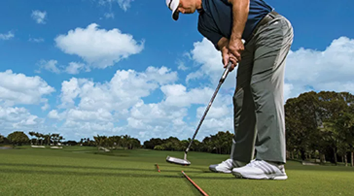 Cách cầm gậy putter chuẩn