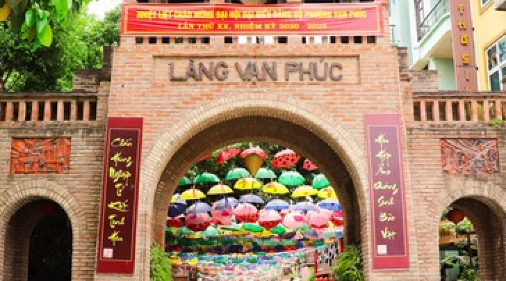 Làng lụa Vạn Phúc