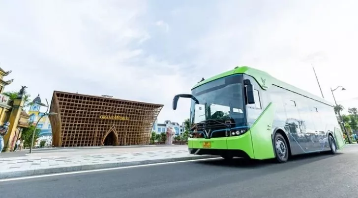 Bus to Grand World Phu Quoc