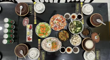 Nhà hàng Cơm Niêu Việt