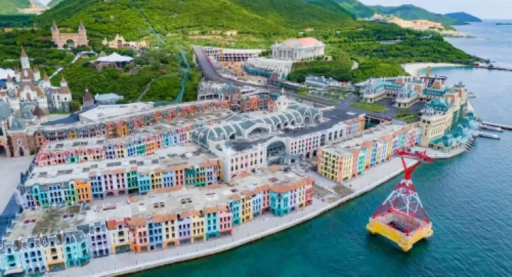 Vinpearl Harbour và VinWonders Nha Trang khác gì nhau