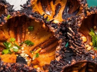 Nhum Bien Quan II (Sea Urchin Restaurant II)