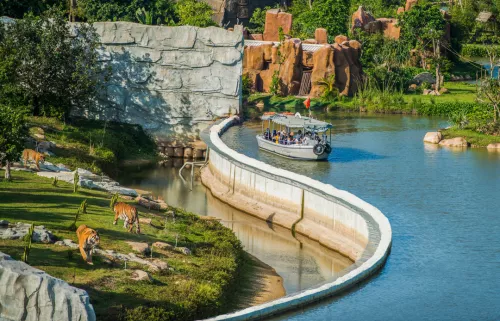 Hinh-anh-VinWonders-Nam-Hoi-An-River-Safari-3x2-so-1