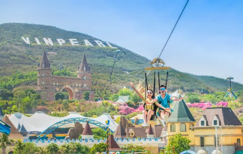 Hinh-anh-VinWonders-Nha-Trang-Fairy-land-Zipline-so-4