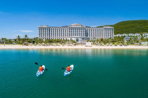 Hinh-anh-Vinpearl-Discovery-Sealink-Nha-Trang-Facade2