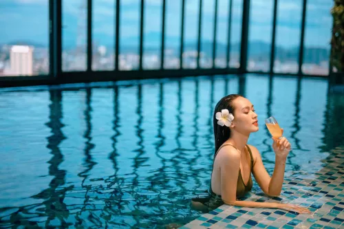 Hinh-anh-Vinpearl-Hotel-Hue-Pool-25