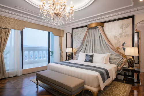 Hinh-anh-Vinpearl-Hotel-Quang-Binh-Presidential_Suite_Room2