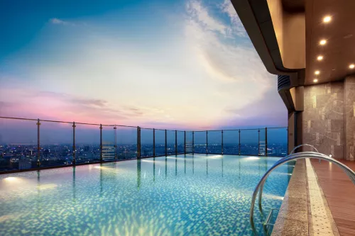 Hinh-anh-Vinpearl-Luxury-Landmark81-Pool1