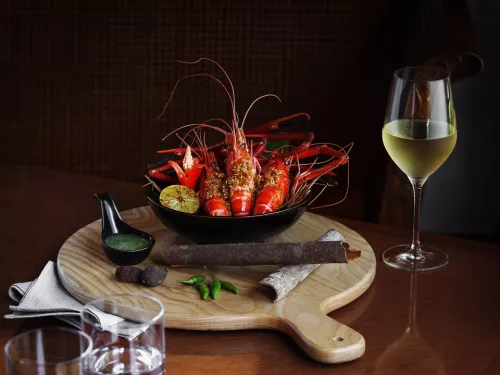 Hinh-anh-Vinpearl-Luxury-Nha-Trang-Blue_Lagoon_Vinpearl-1