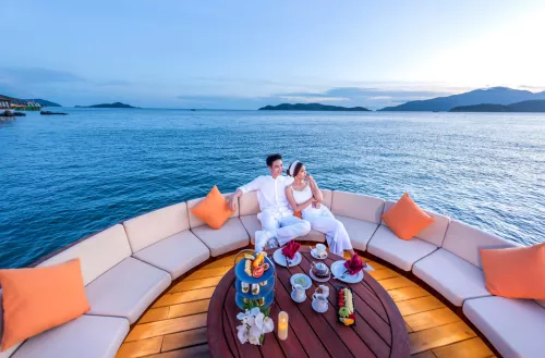 Hinh-anh-Vinpearl-Luxury-Nha-Trang-Wave-Bar-7