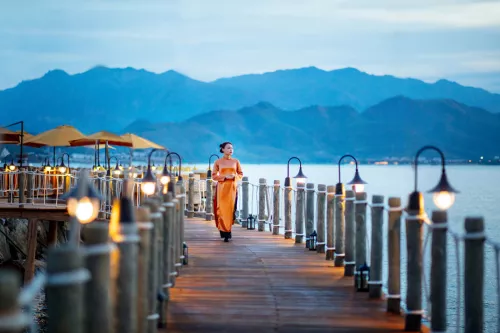 Hinh-anh-Vinpearl-Luxury-Nha-Trang_Wave_Bar3