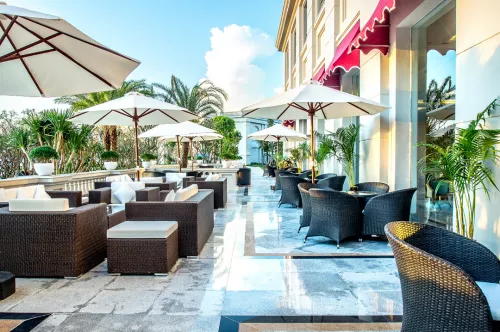 Hinh-anh-Vinpearl-Resort-&-Gofl-Phu-Quoc_Patio_Lounge3