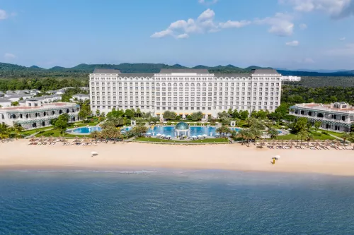 Hinh-anh-Vinpearl-Resort-&-Golf-Phu-Quoc-Facade_Back