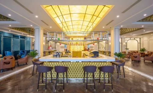 Hinh-anh-Vinpearl-Resort-&-Spa-Long-Beach-Nha-Trang_Lobby_Bar3