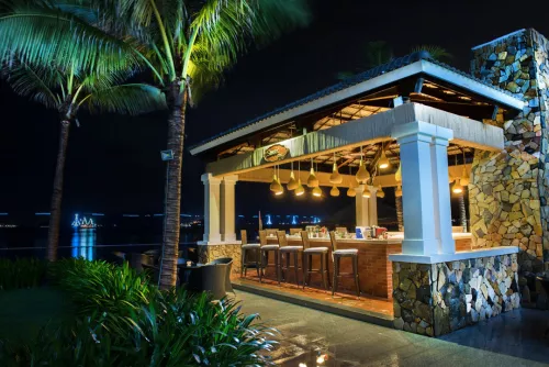 Hinh-anh-Vinpearl-Resort-&-Spa-Nha-Trang-Bay_Sunset_Bar3