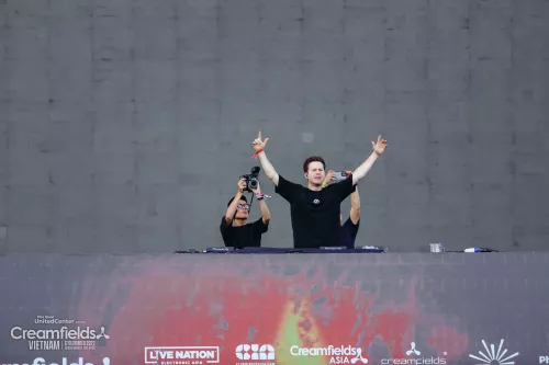 Hinh-anh-Phu-Quoc-United-Center-Creamfields-Tim-Hox1