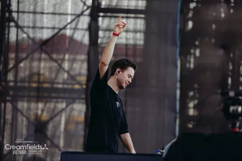 Hinh-anh-Phu-Quoc-United-Center-Creamfields-Tim-Hox4